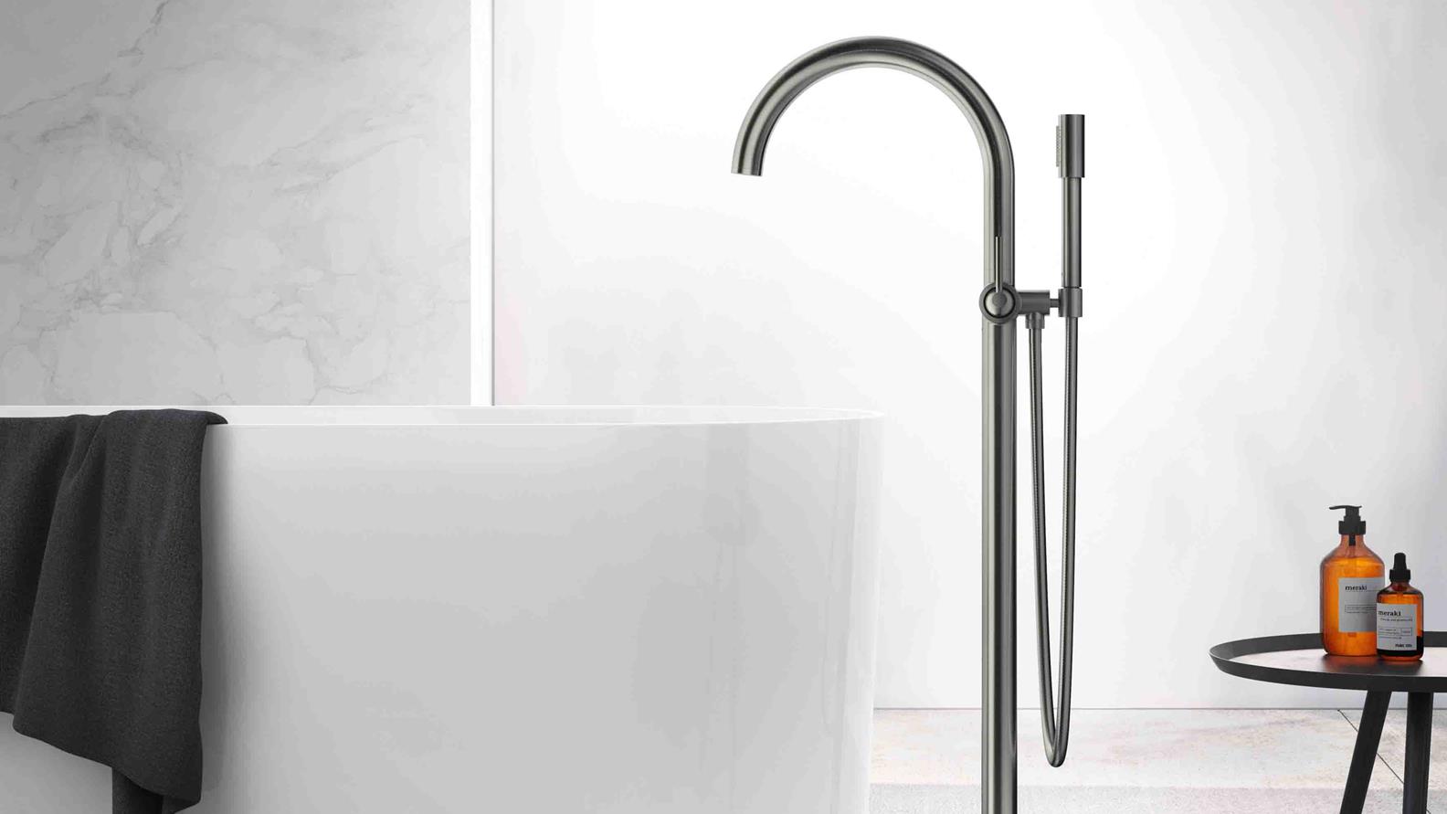 Atrio_freestanding bathtube faucet