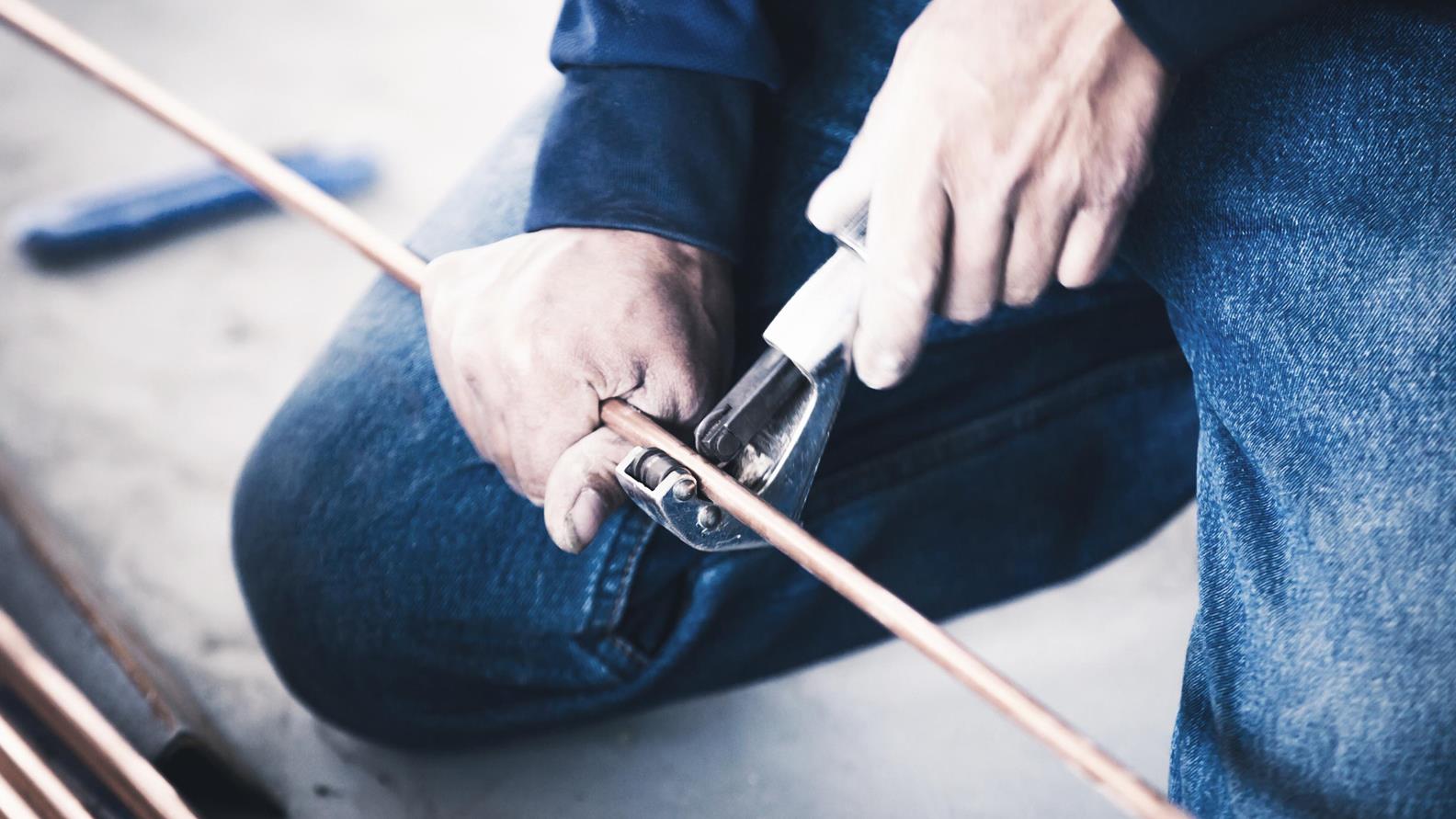 GROHE GIVE Programme_man at work