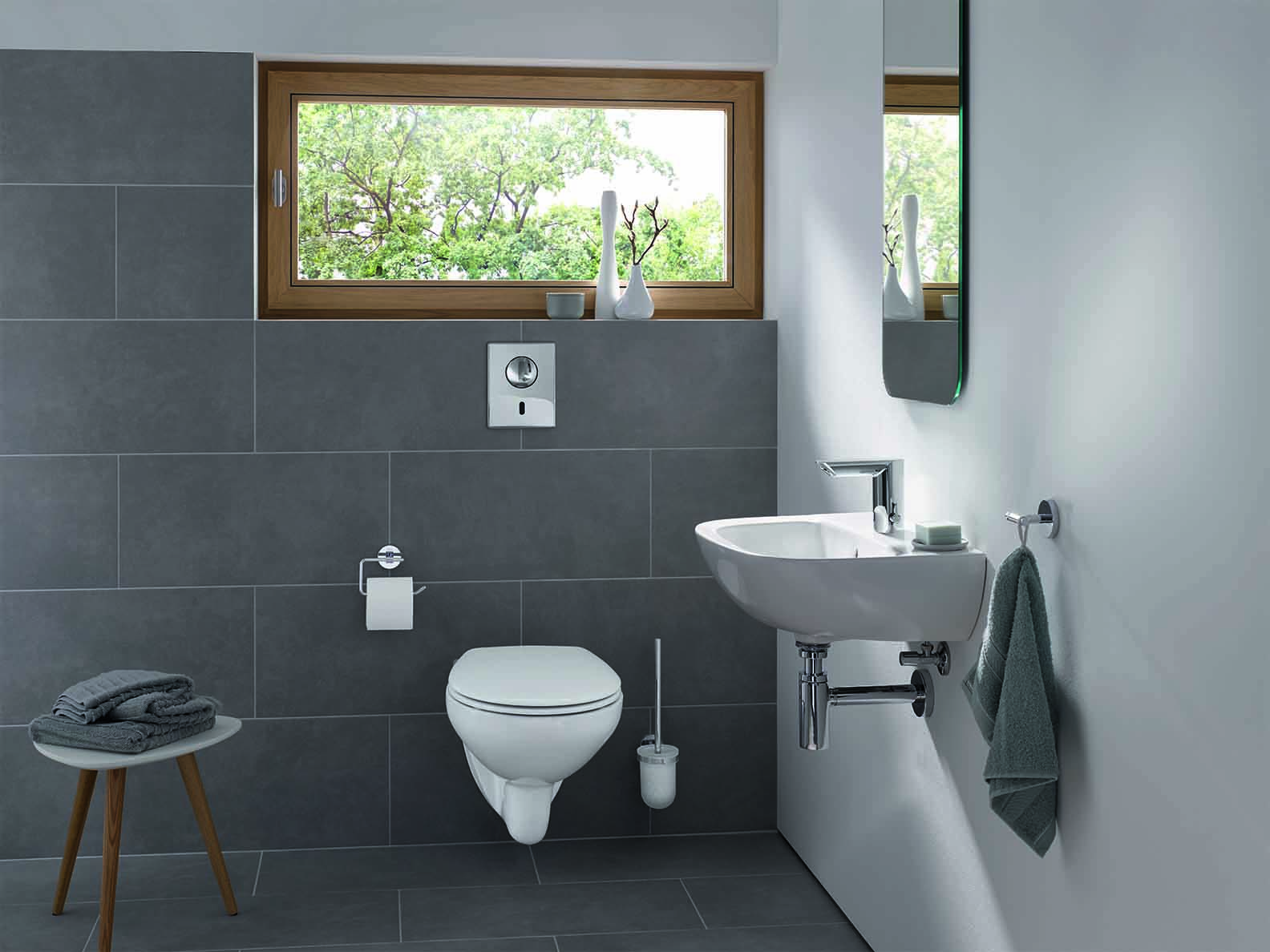 Megatrends_GROHE Bau Cosmpolitan E Infrared electronic basin mixer_mood_bathroom