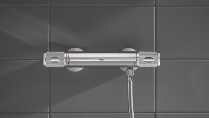 GROHE GROHTHERM 1000 Cosmopolitan Thermostatic Shower Set_Chrome_Mood 2.jpg