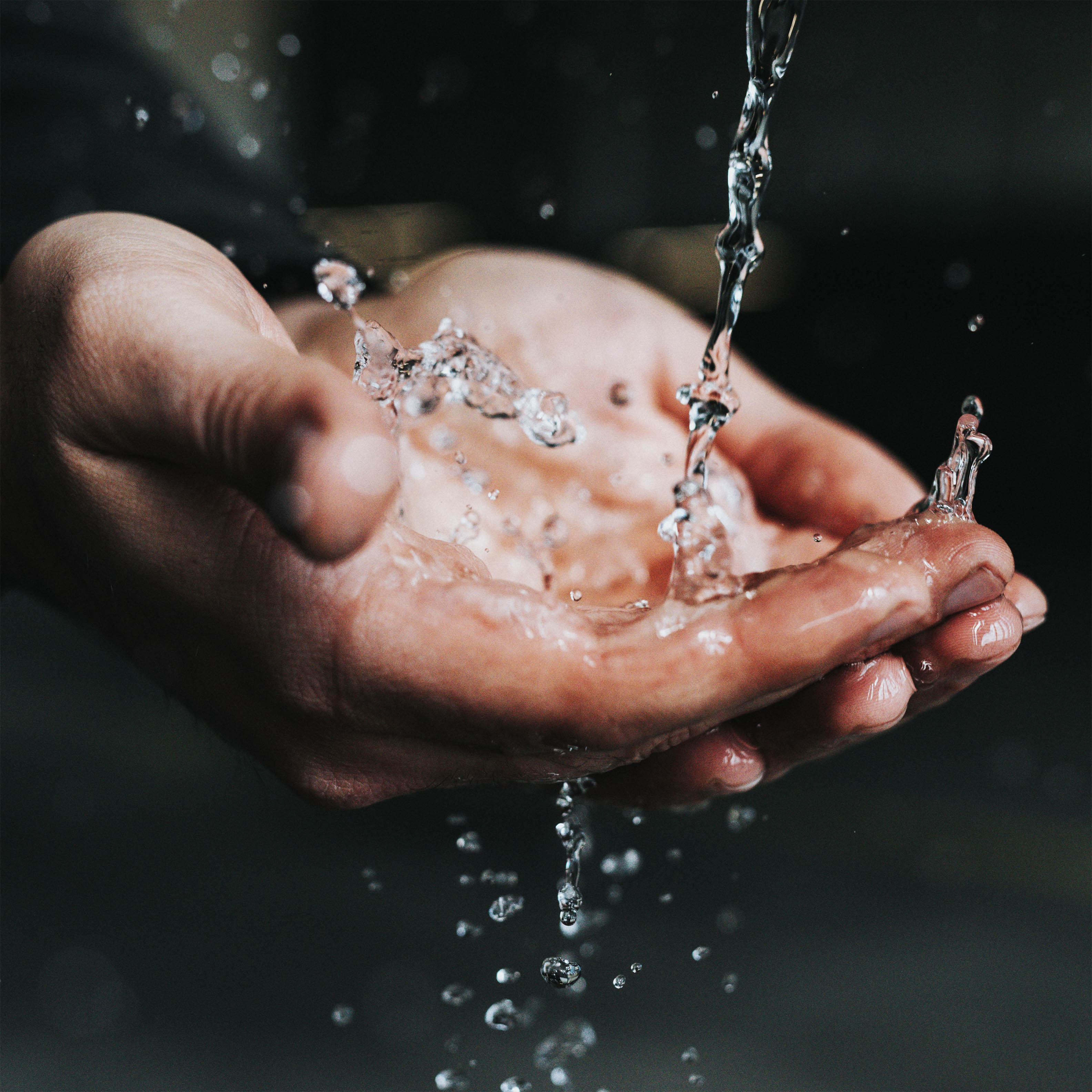 Future Ready_SmallPicture-01_water in hands