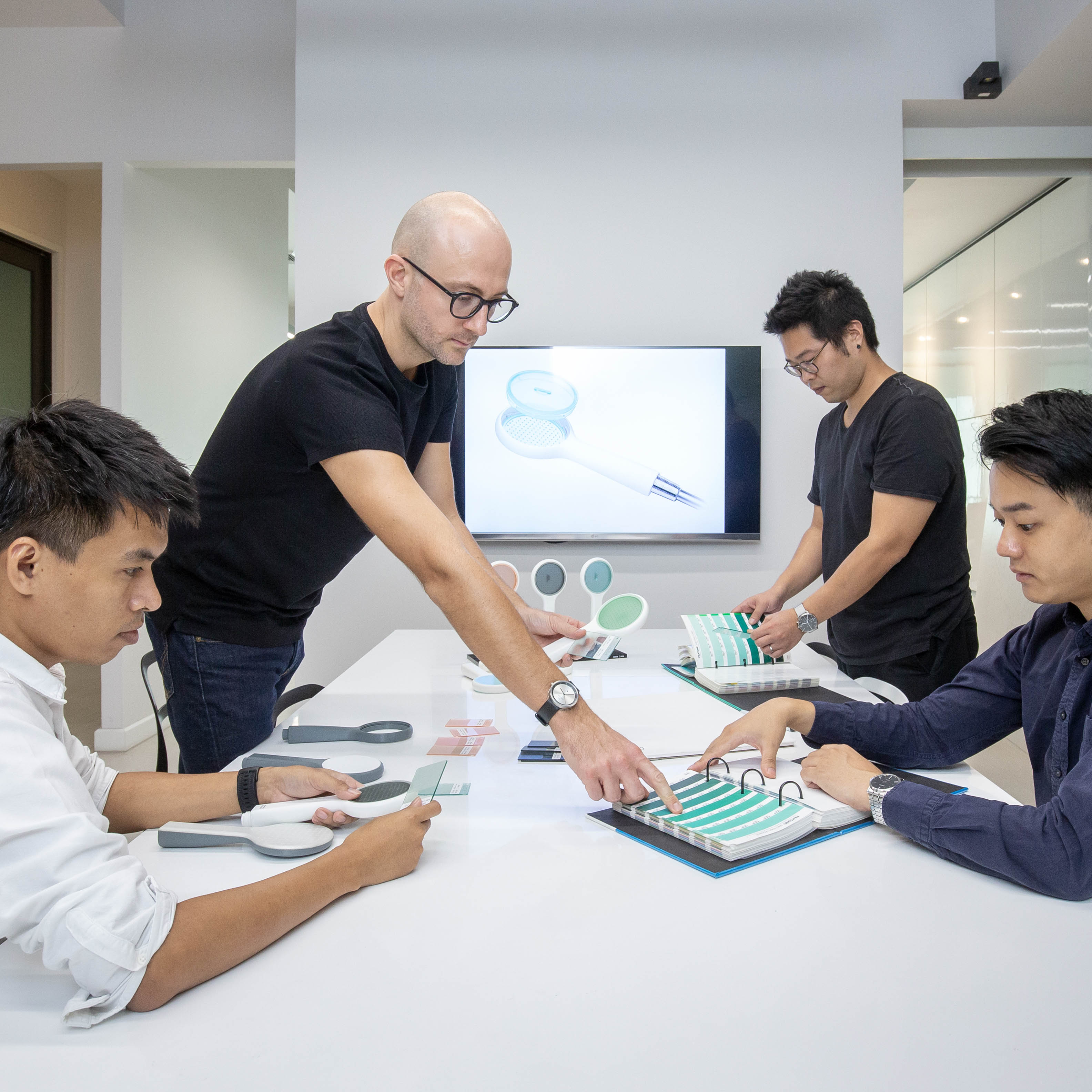 LIXIL Global-Design_Collage-02