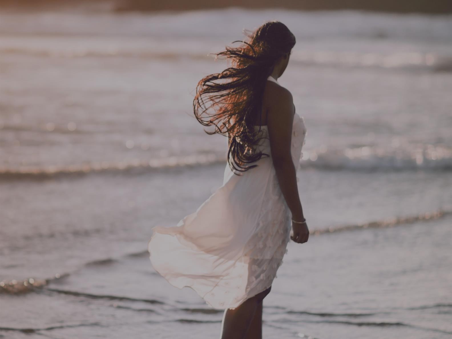 SPA_Thumbnail_woman on beach