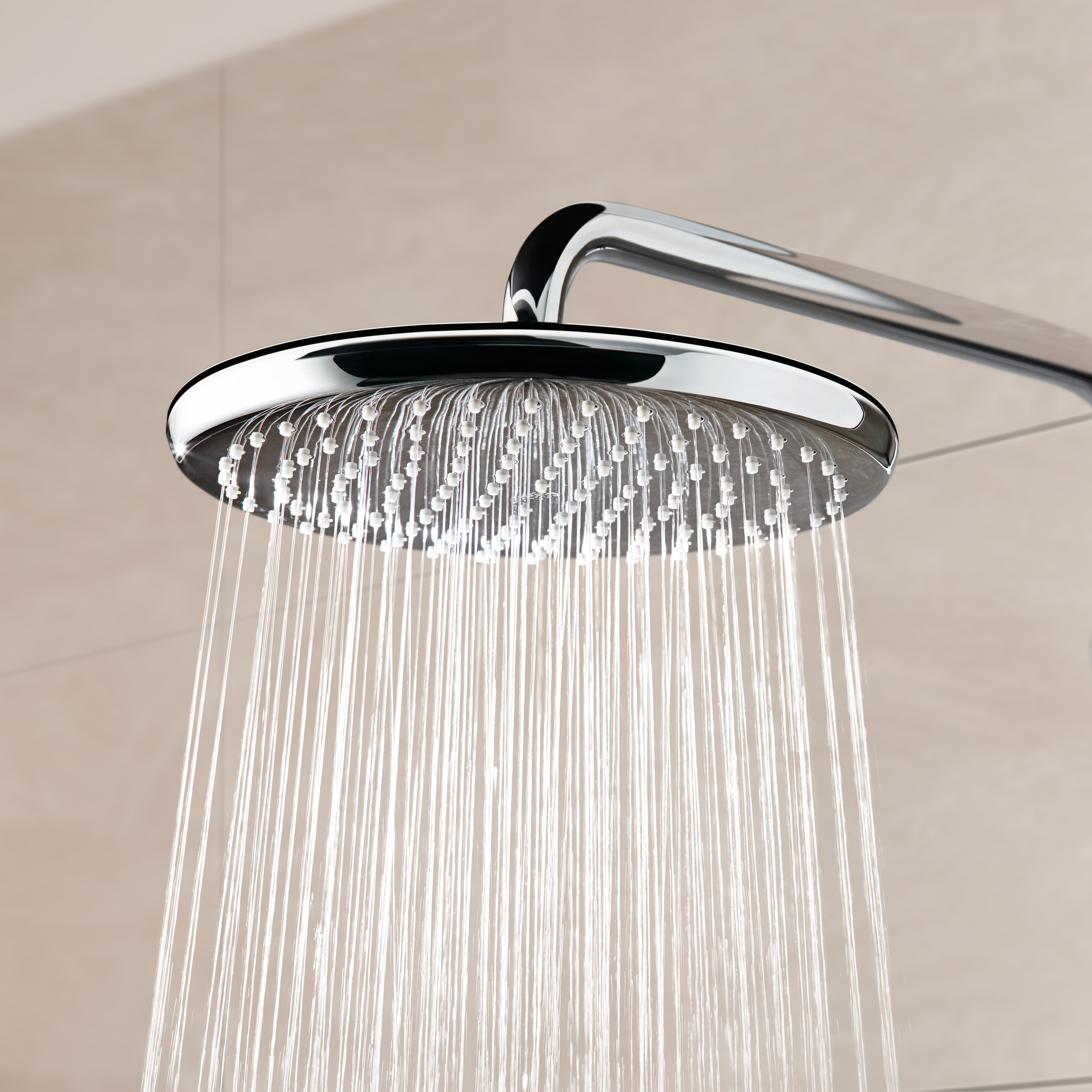 Showers_04_Collage-02