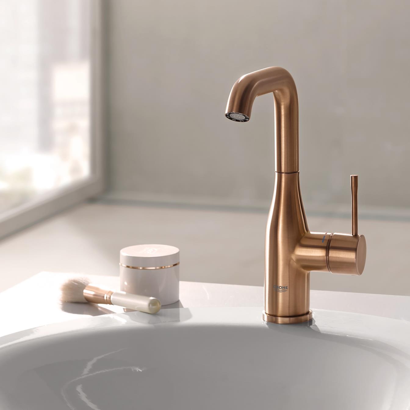 Technology_11_Collage-05